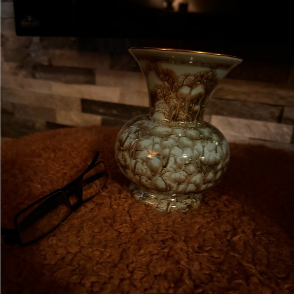 Antique porcelain vase hand painted Vintage and Hard to Find - Picture 3 of 4